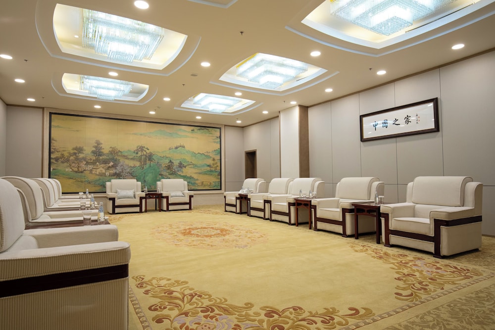 Beijing Palace Soluxe Hotel Astana 35/50