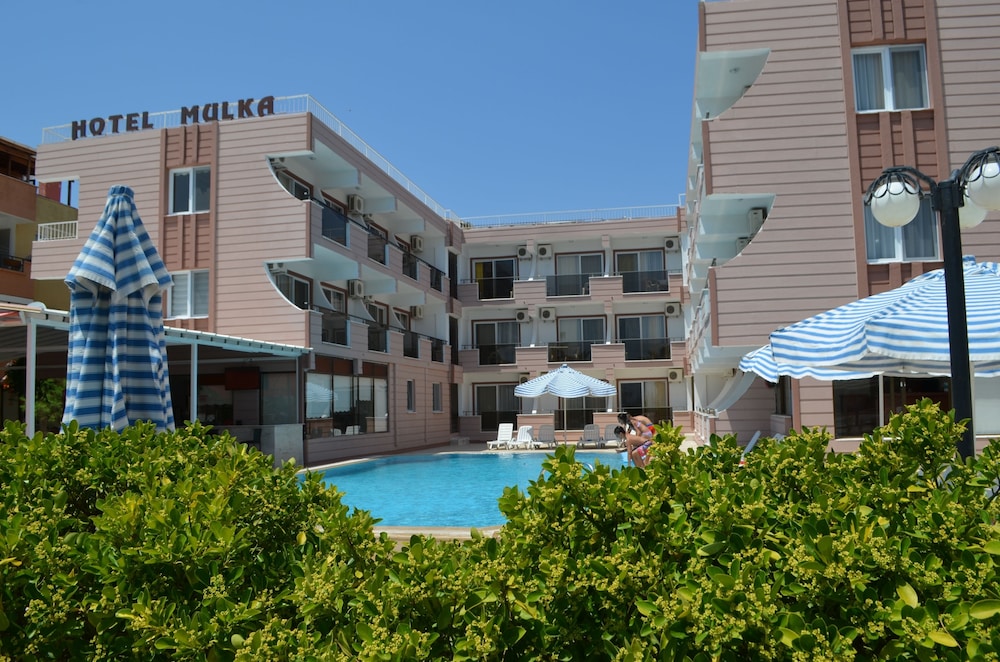 Mulka Hotel 36/48