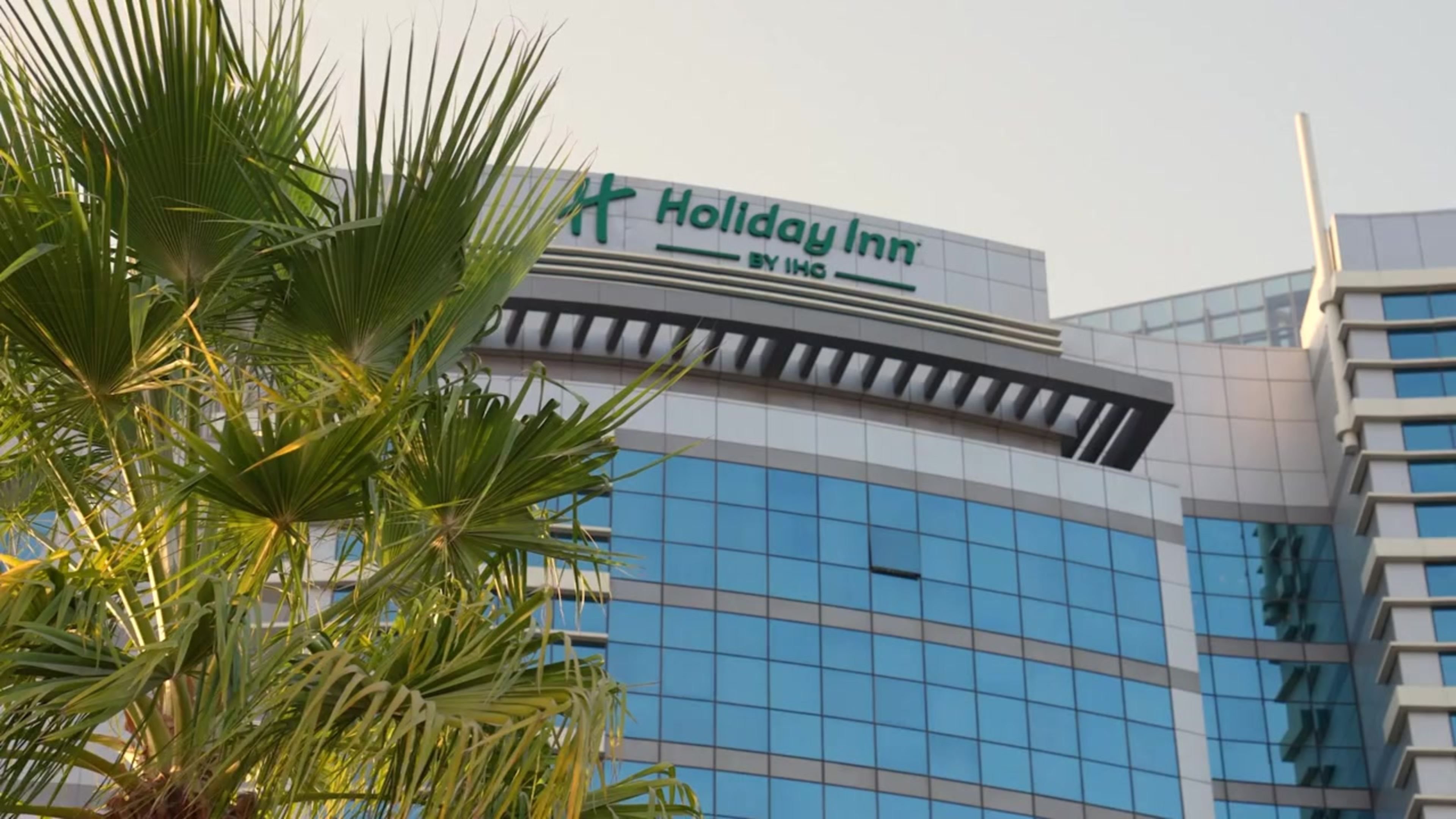 Holiday Inn Abu Dhabi Hotel 4/73