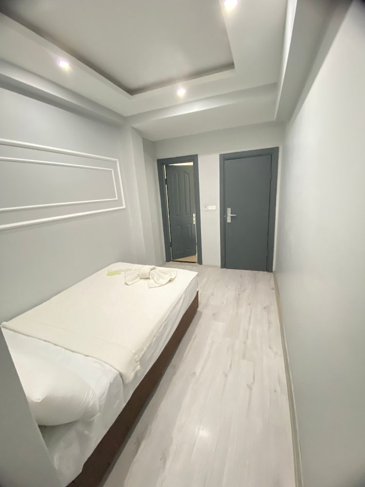 Abam Hotel 18/39