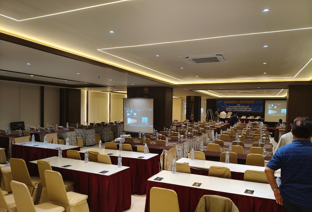 Pia Hotel Bandung 31/34