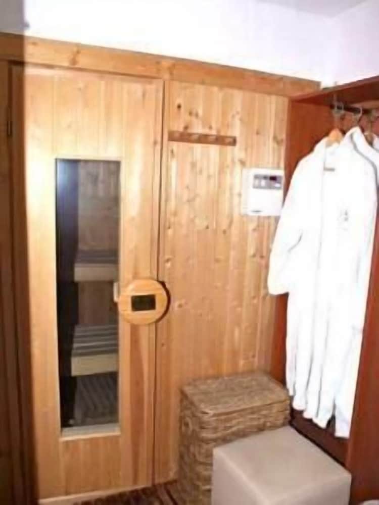 DIETHNES HOTEL 30/50