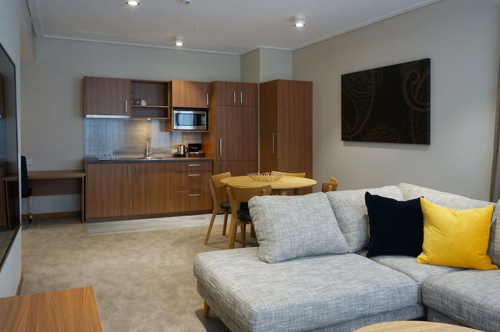 The Victoria Hotel Dunedin 46/68