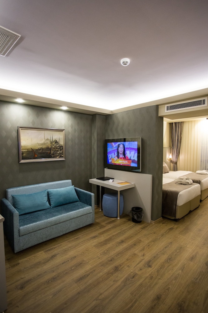 Beyond Style Hotel 55/68