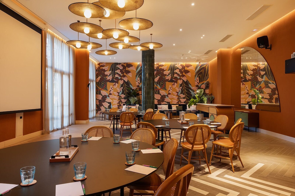 SO/Sotogrande Spa & Golf Resort Hotel 68/82