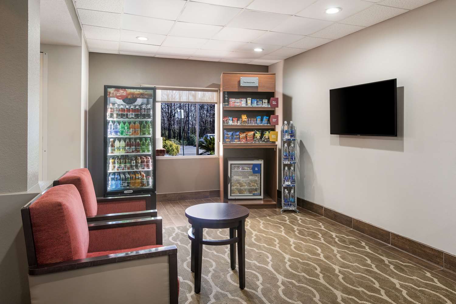 Comfort Suites Forsyth Near I-75 28/49