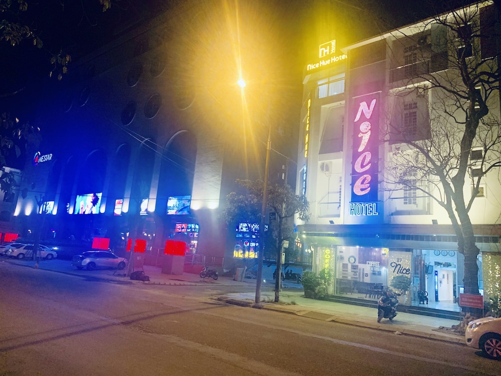 Nice Hue Hotel 39/50