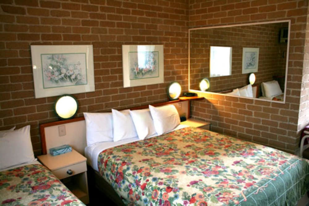 Grand Manor Motor Inn 15/32