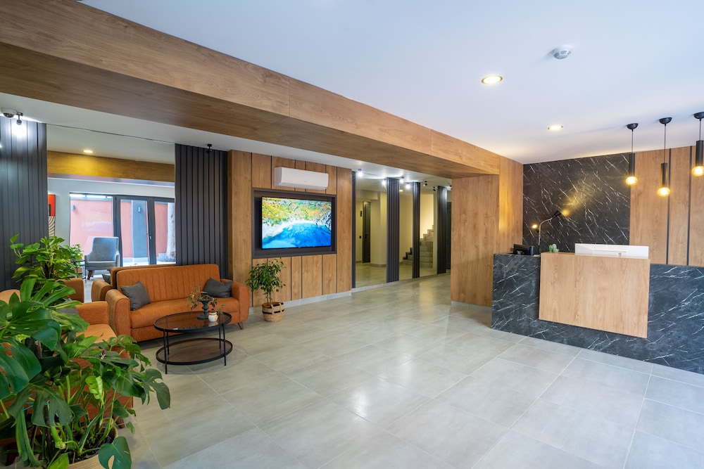 Leliko Suites 2/30