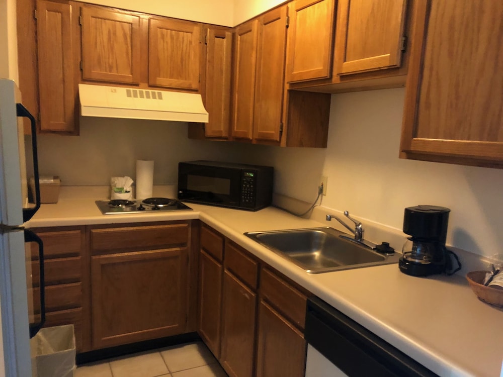 All Seasons Suites 33/54