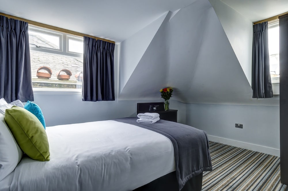 Trebovir Hotel 10/52