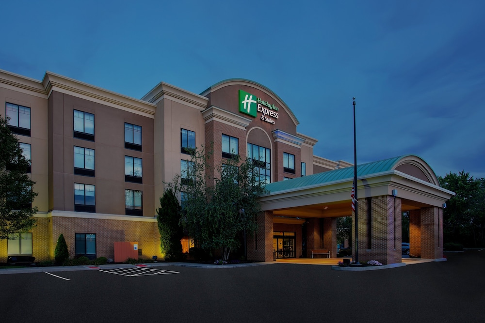 Holiday Inn Express & Suites Rochester Webster, an IHG Hotel 1/50