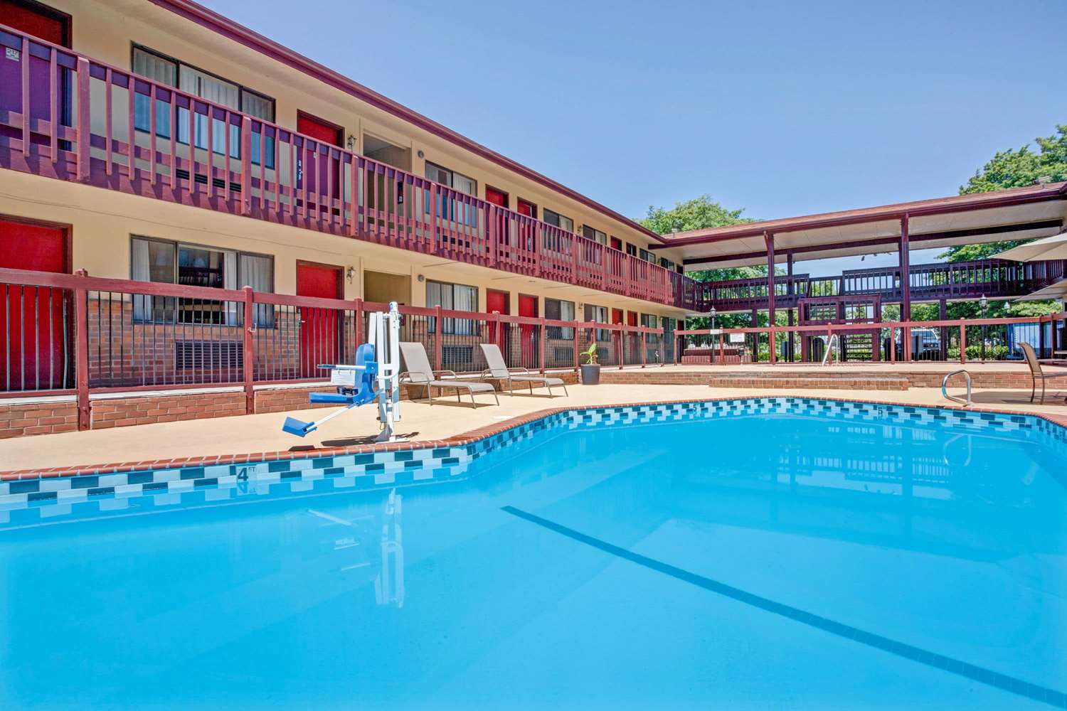 Super 8 By Wyndham Albany 14/19