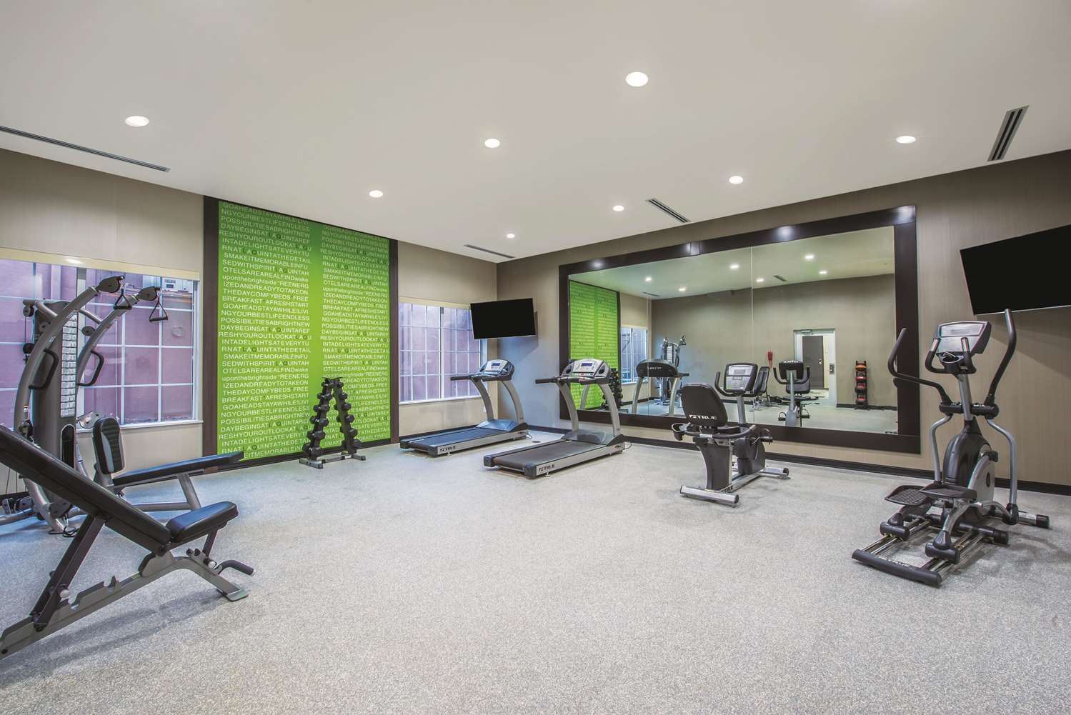 La Quinta Inn & Suites by Wyndham Enid 24/42