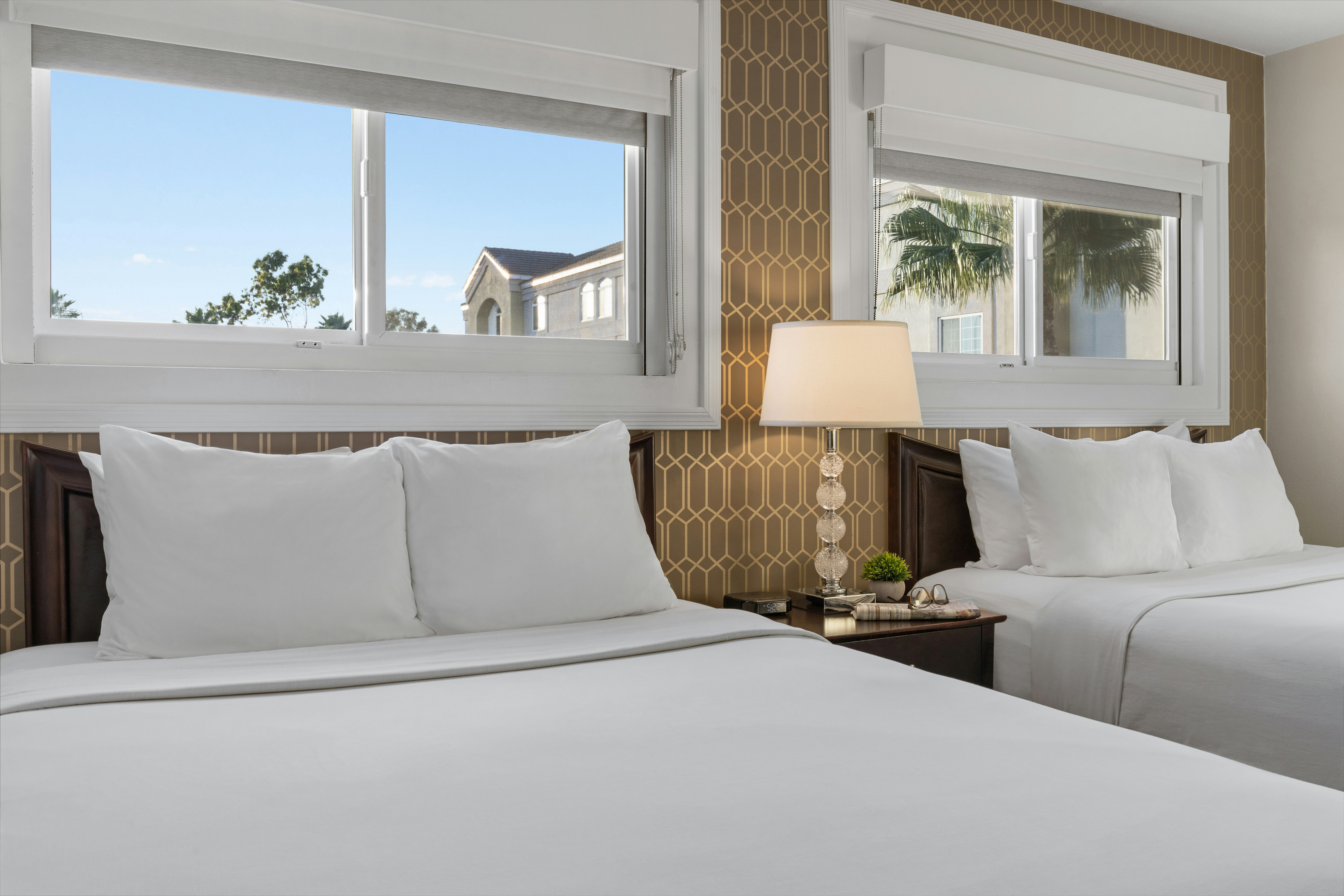 2 BEDROOMS, SUITE