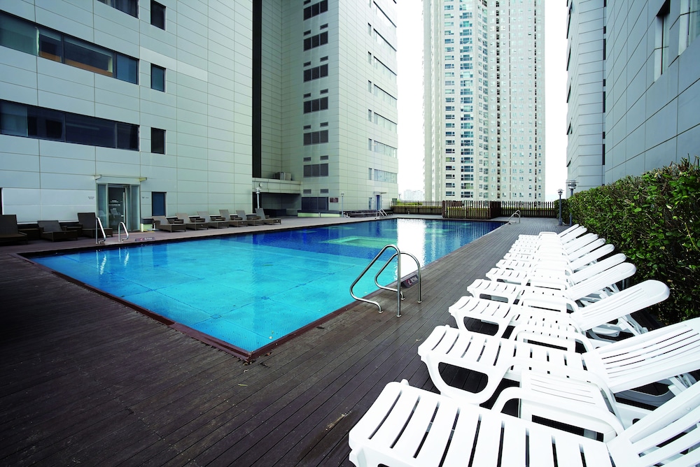 The Classic 500 Pentaz Executive Residence 67/73
