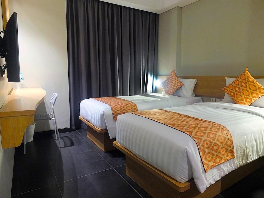 Maple Hotel Grogol 11/27