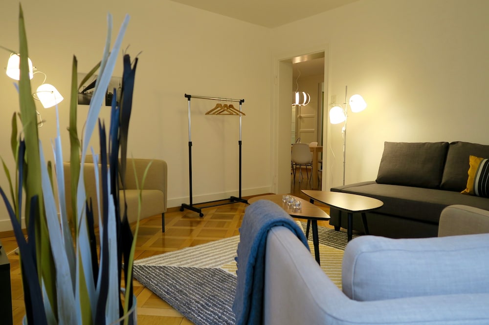 Newly Furnished Apartments In Zurich 28/50