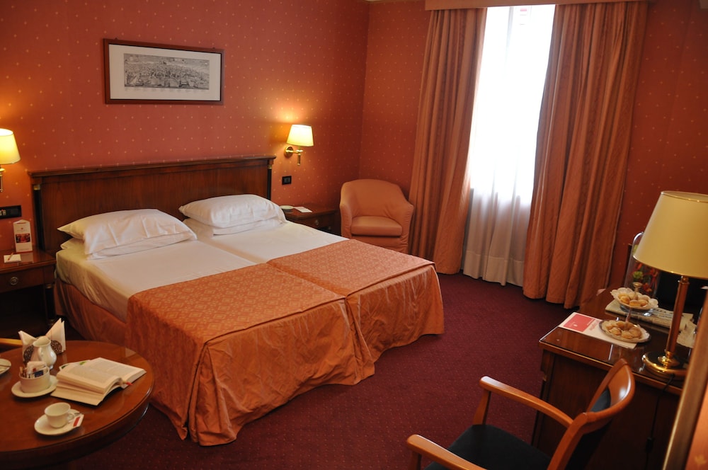 Ramada By Wyndham Naples 14/47