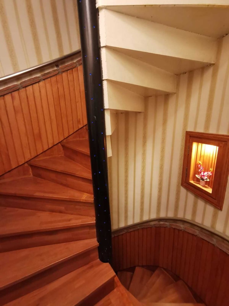Agora Boutique Hotel & Bistro 17/50
