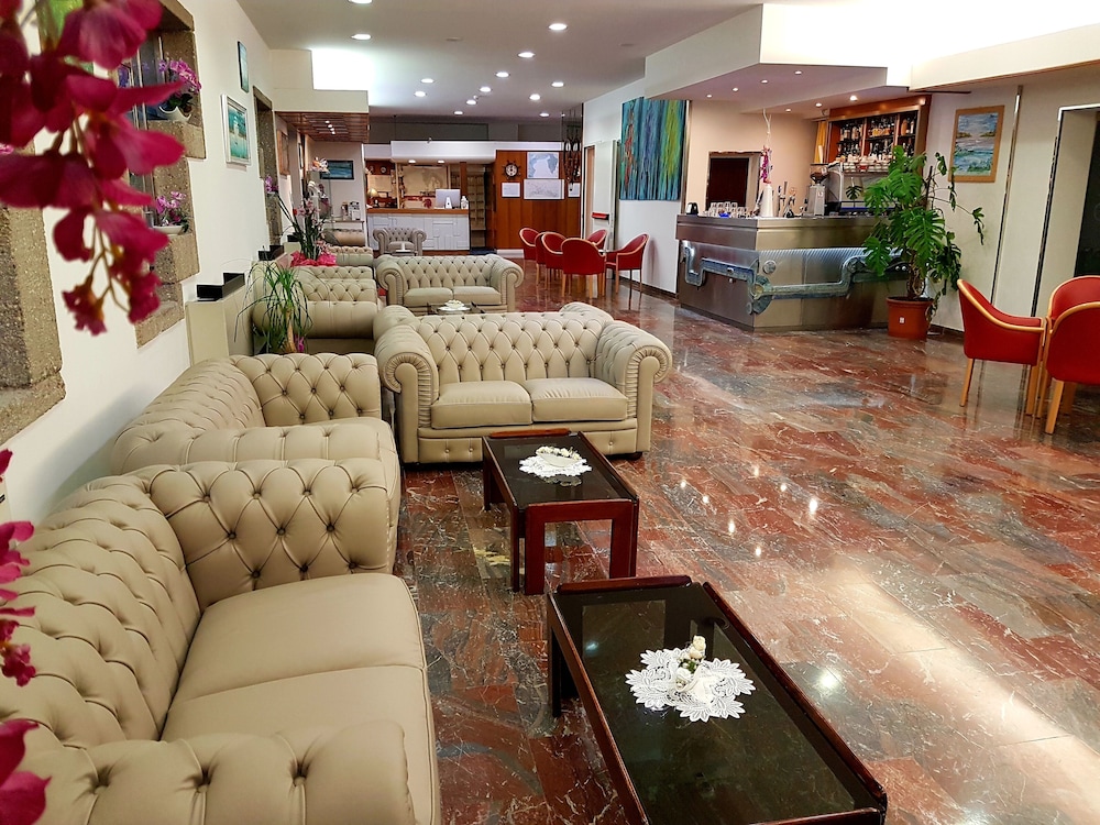 HOTEL MERIDIANUS 33/50