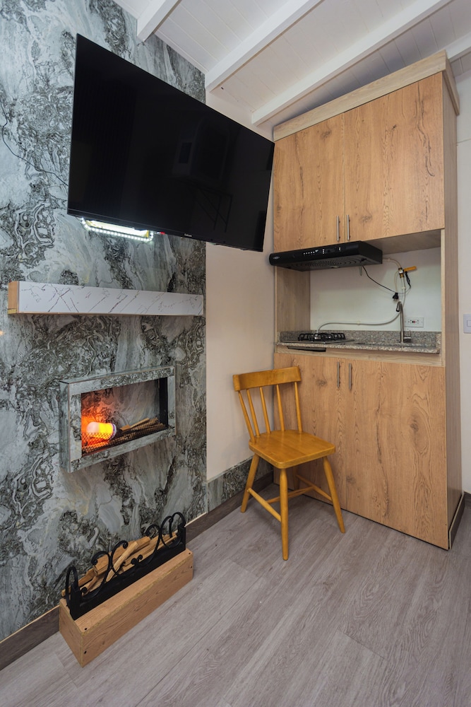 Hotel Lares 70 34/48