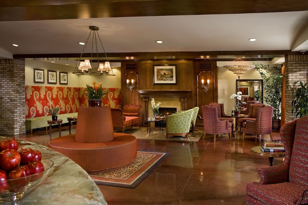 Ayres Hotel Chino Hills 40/55