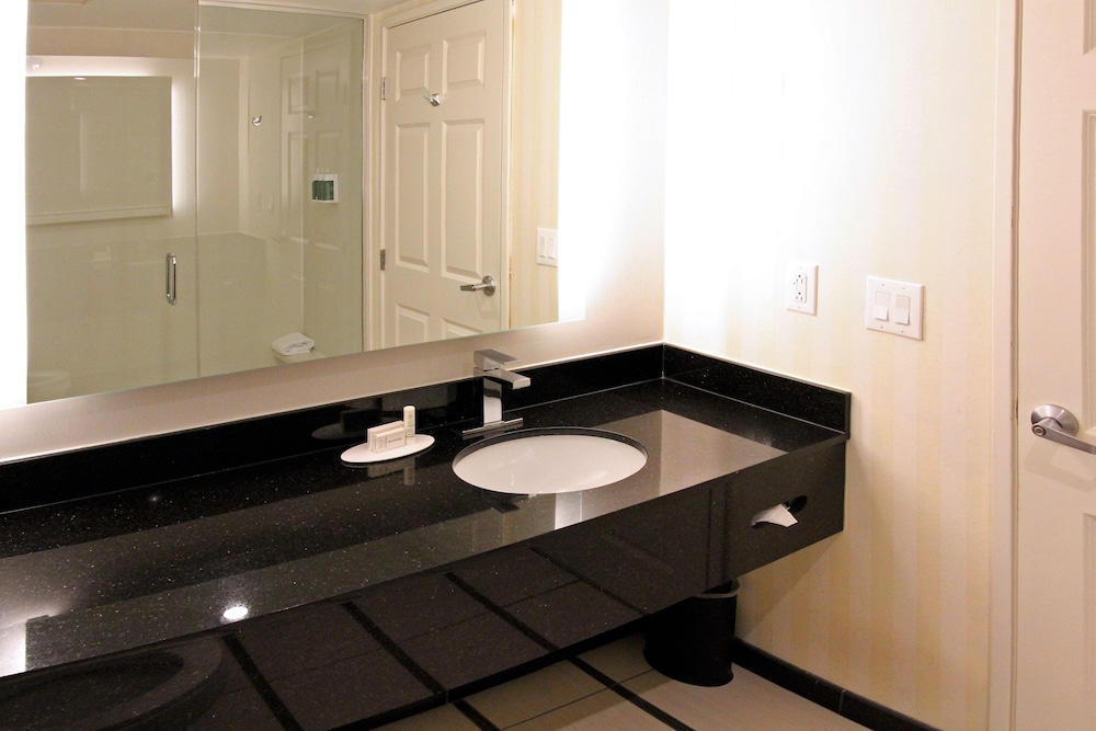 Fairfield Inn Suites Charleston Airport Convention Center 18/45