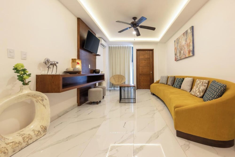 Marvic Hotel 17/36