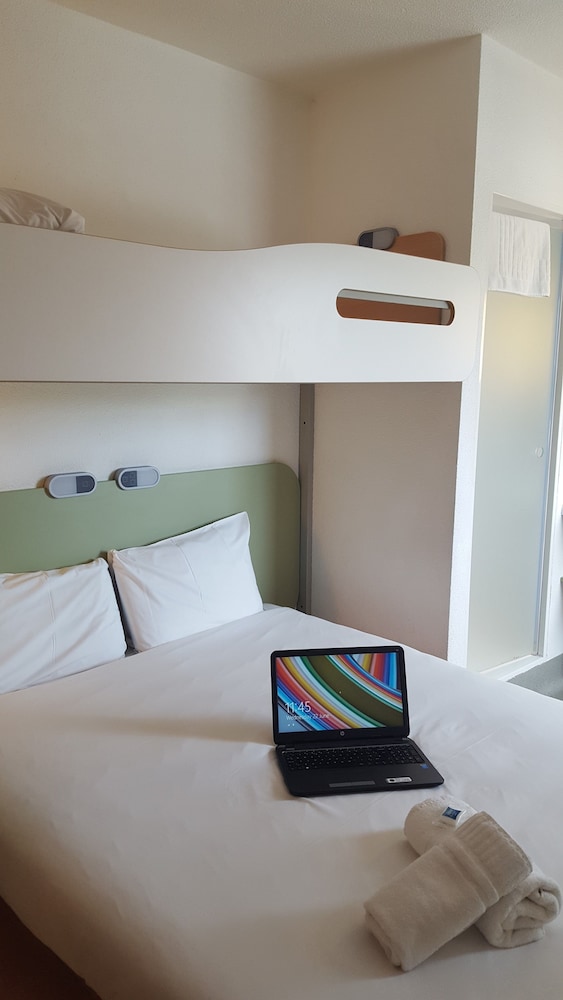 Ibis Budget Leeds Centre Crown Point Road 30/63