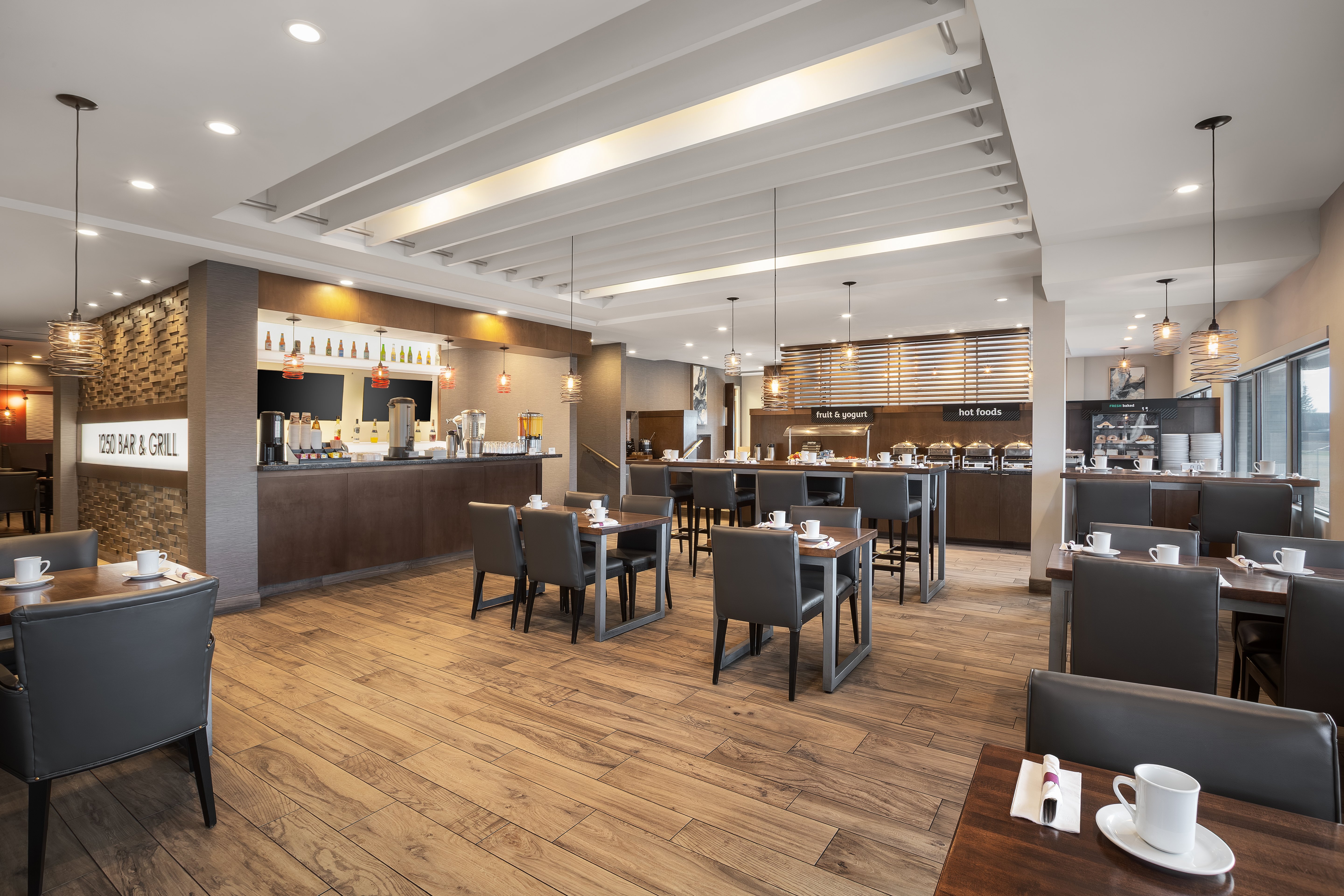 Holiday Inn Calgary- Airport 46/65