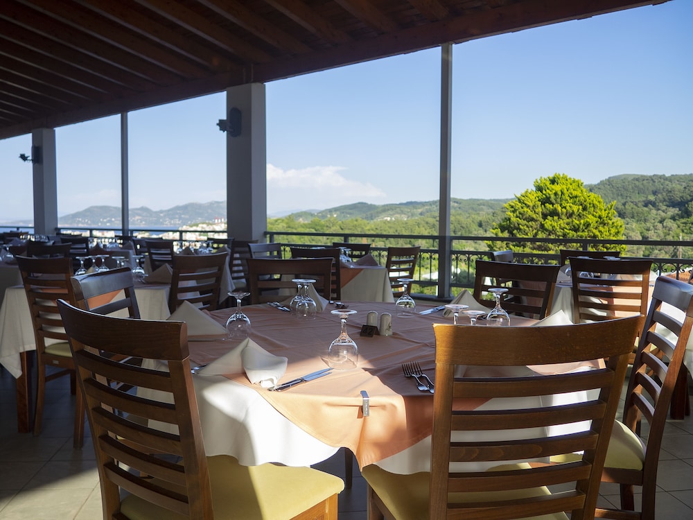 Arion Hotel Samos 37/63