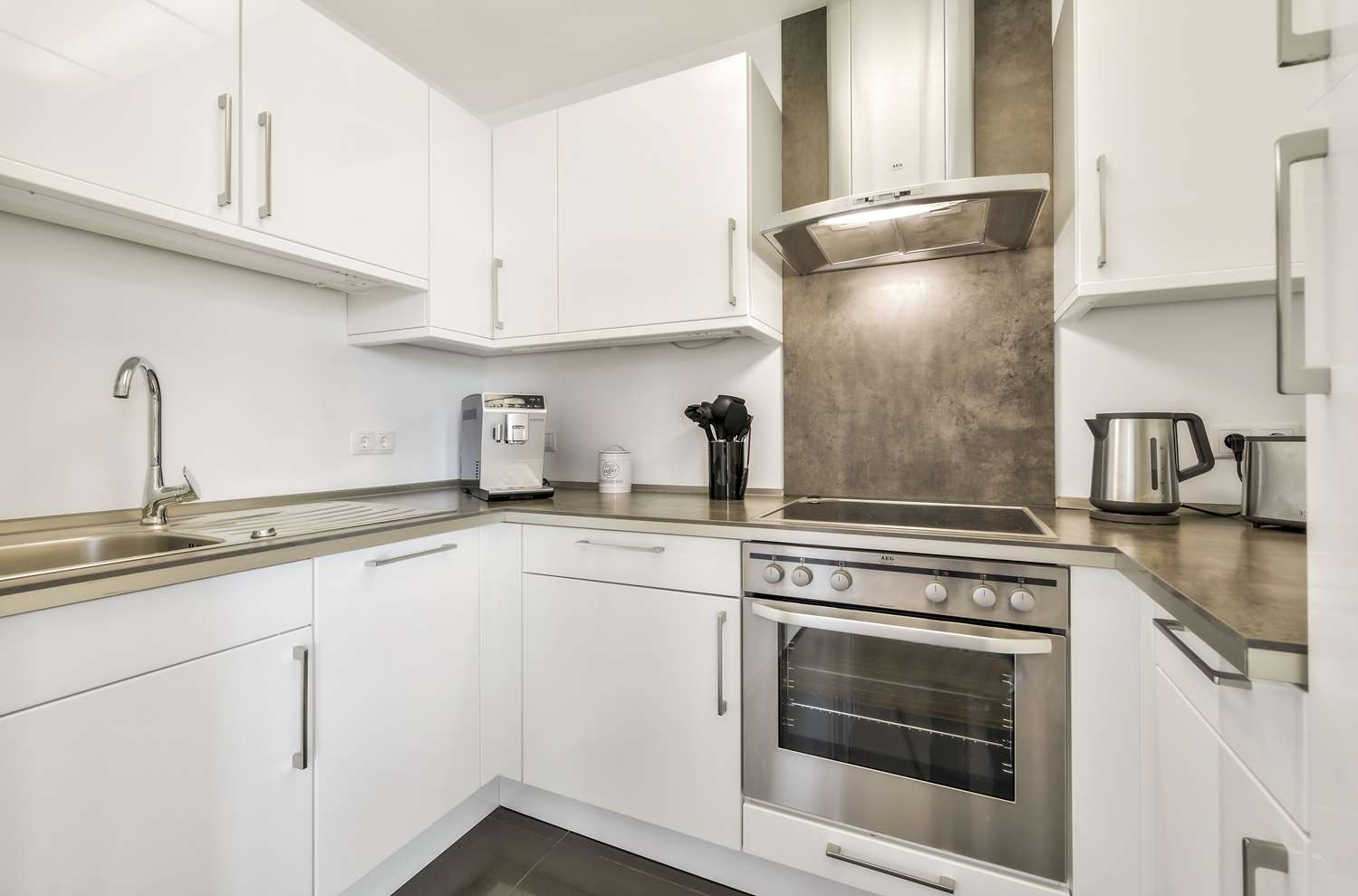3 Rooms, Apartment, Double Bed, Balcony, Kitchen