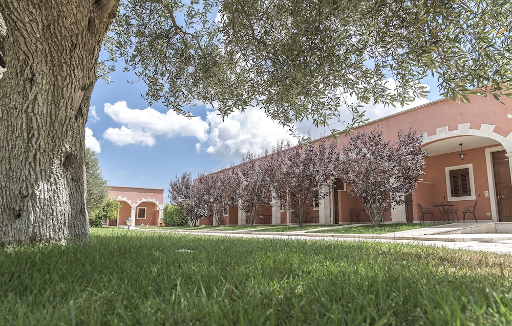 Hotel Relais Antica Masseria 70/72