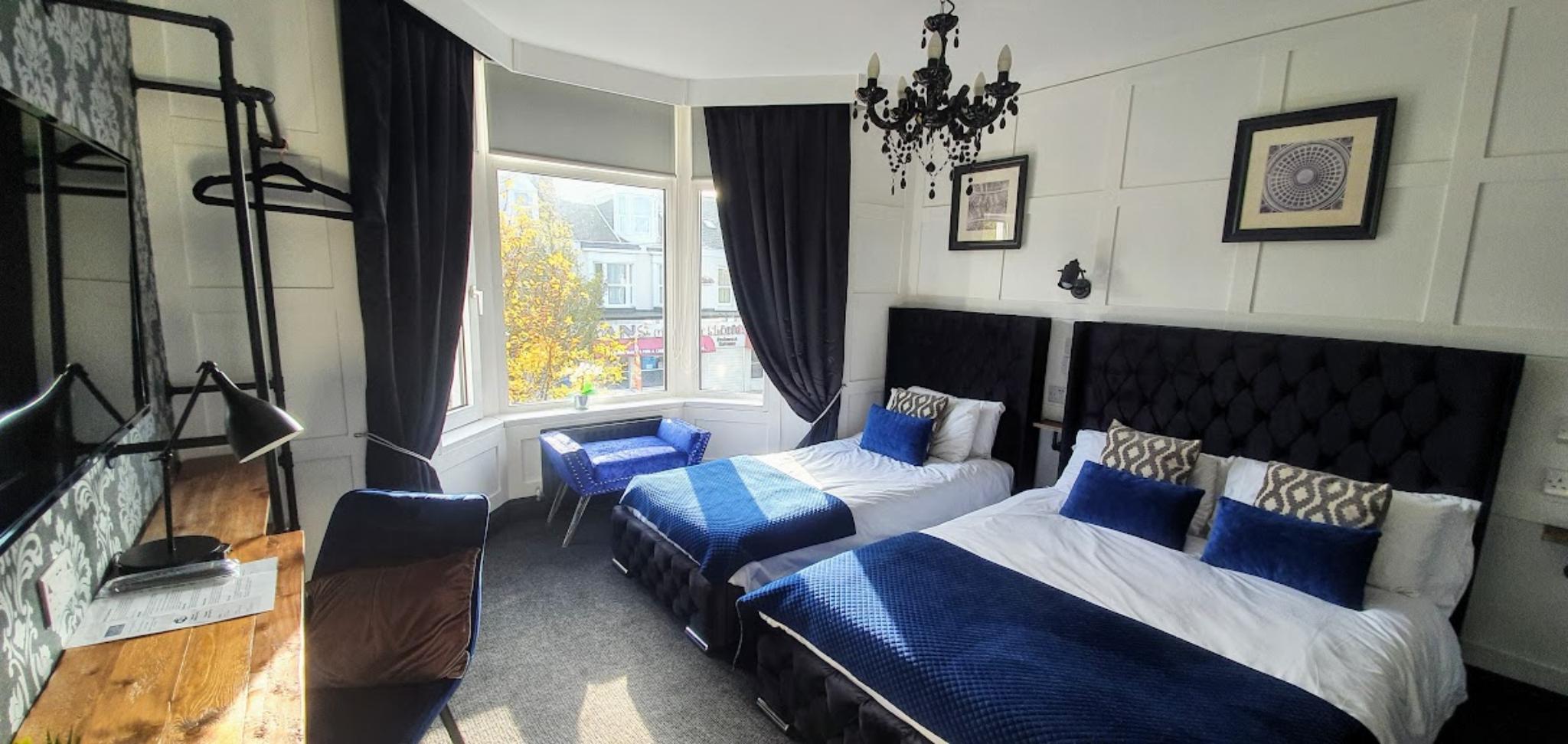 Family, 1 Double and 1 Single Bed, Street View