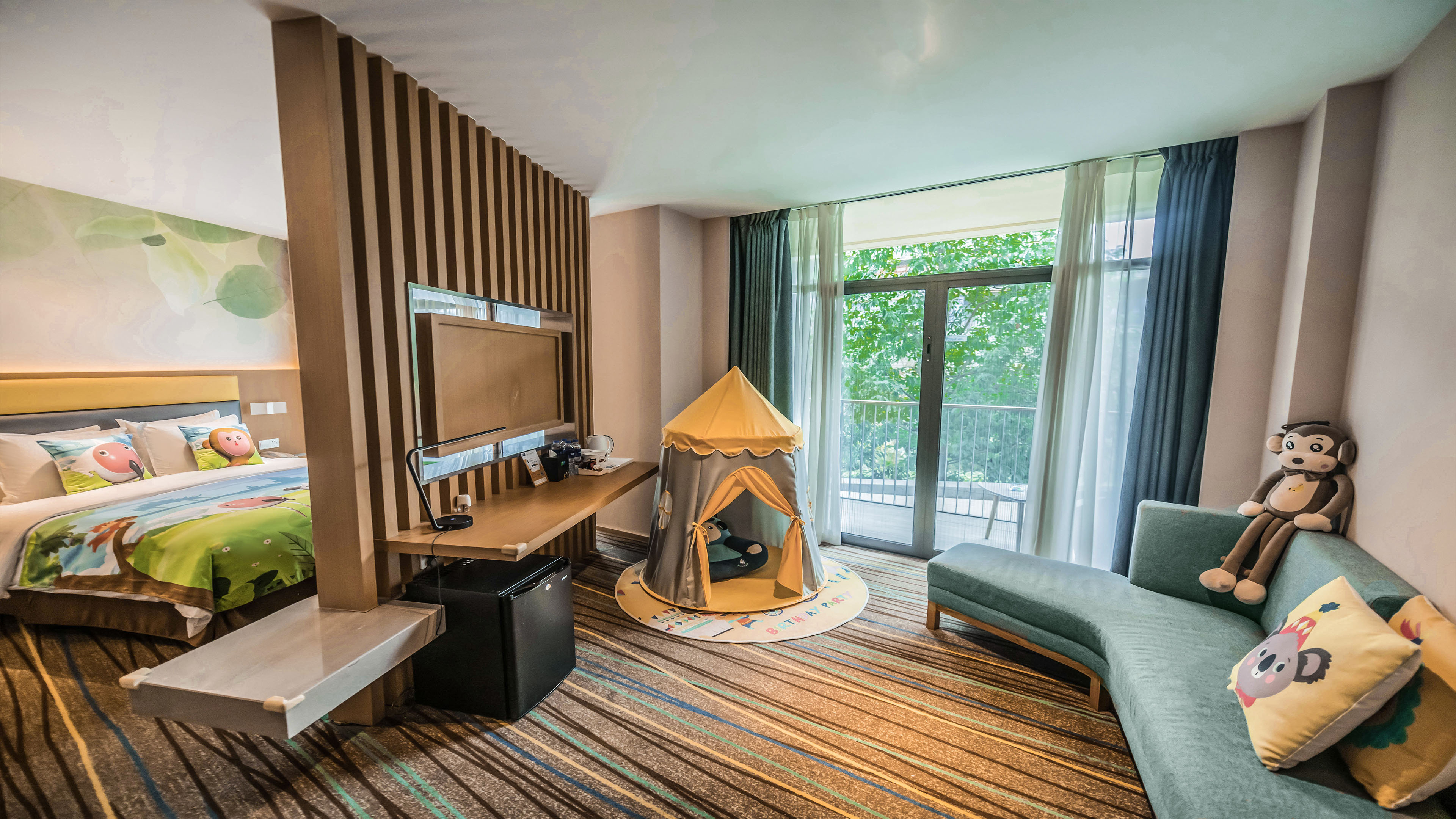 HOLIDAY INN EXPRESS EMEI MOUNTAIN 35/69