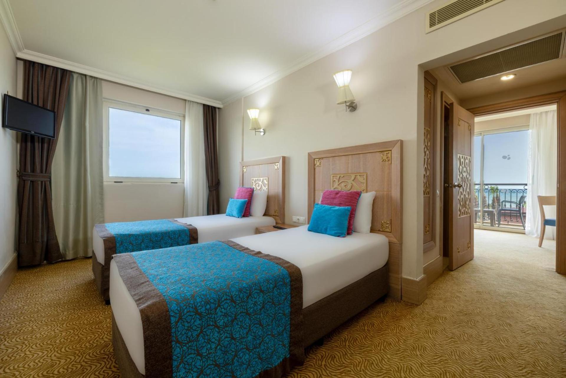 Family, Double and Twin Beds