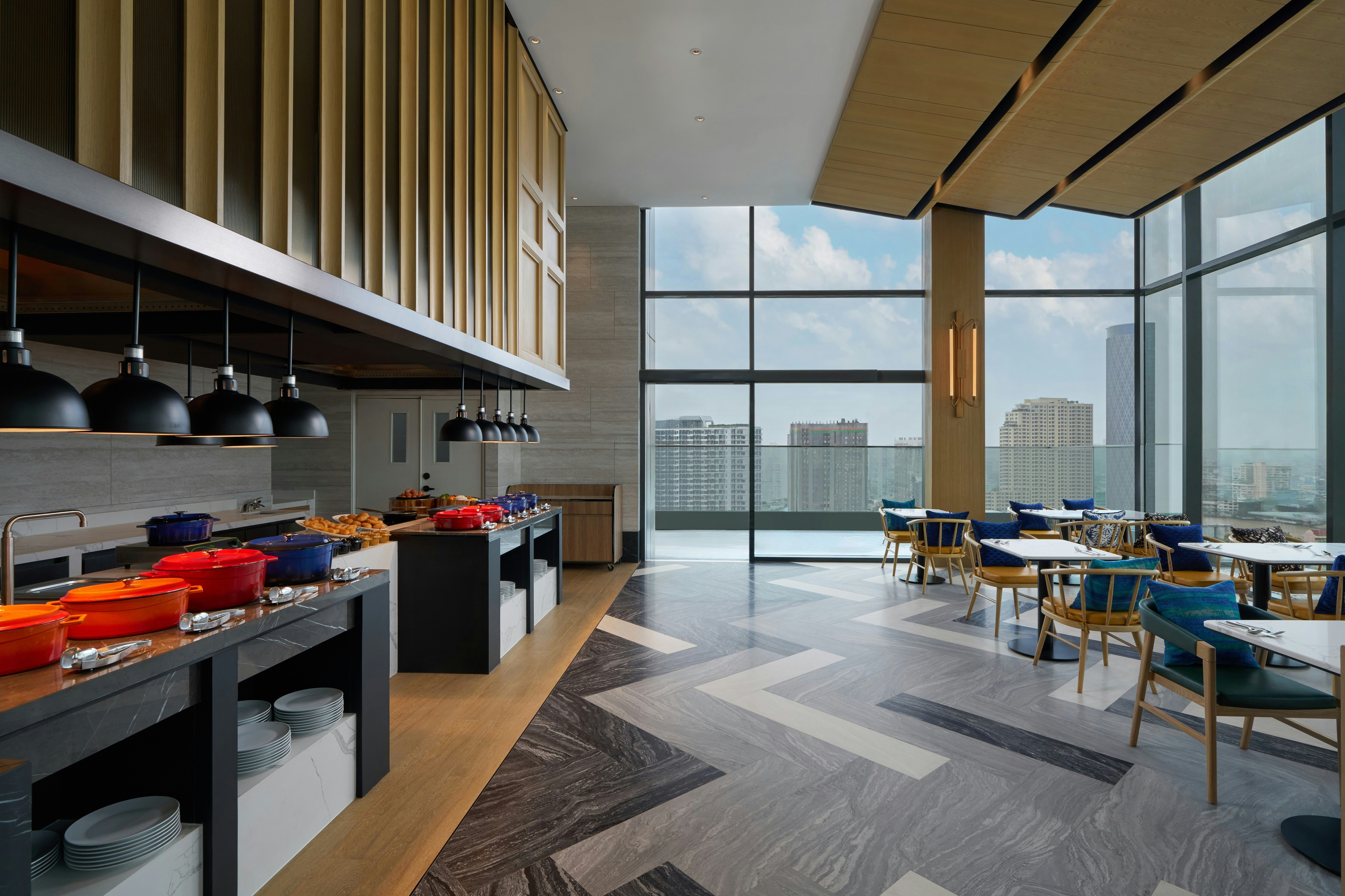 Hilton Garden Inn Bangkok Riverside 24/26
