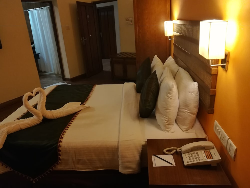 QUALITY INN SABARI RESORT 33/67