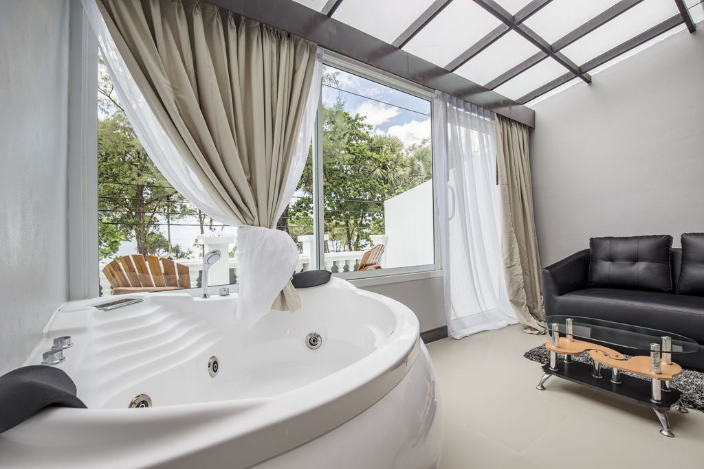 جناح جونيور بجاكوزي، MODERN LIVING HOTEL 6/6