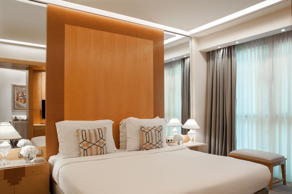 Melia Athens 20/73