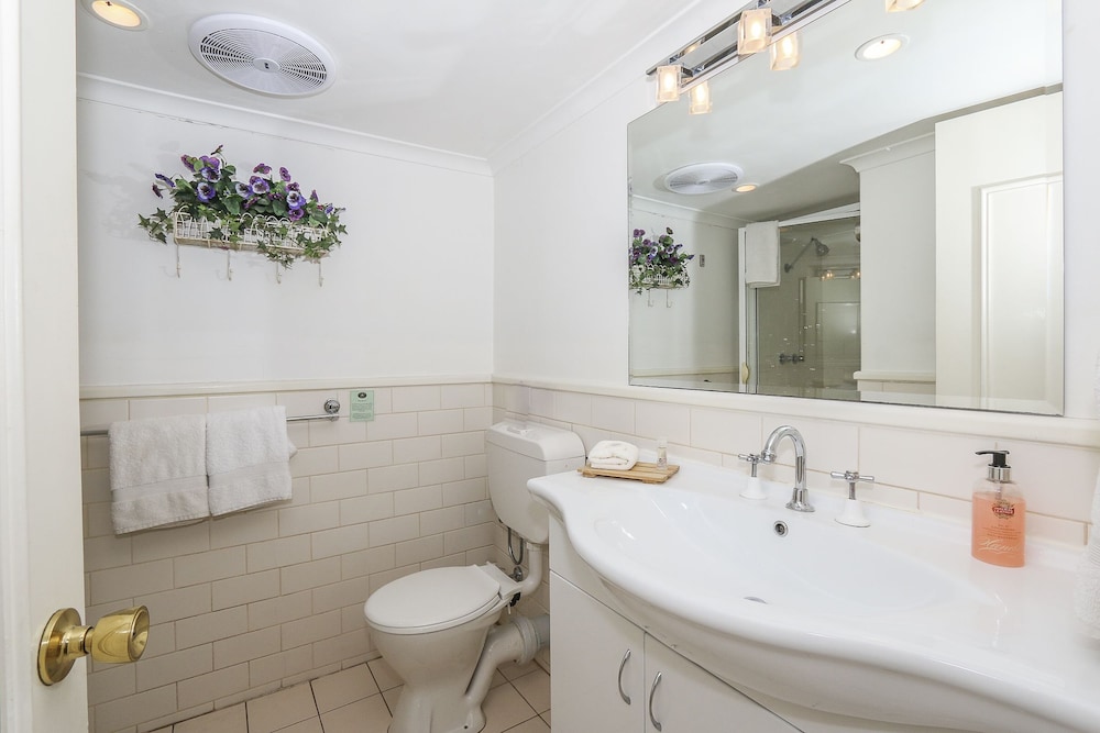 Rosebridge House Bed & Breakfast 45/50