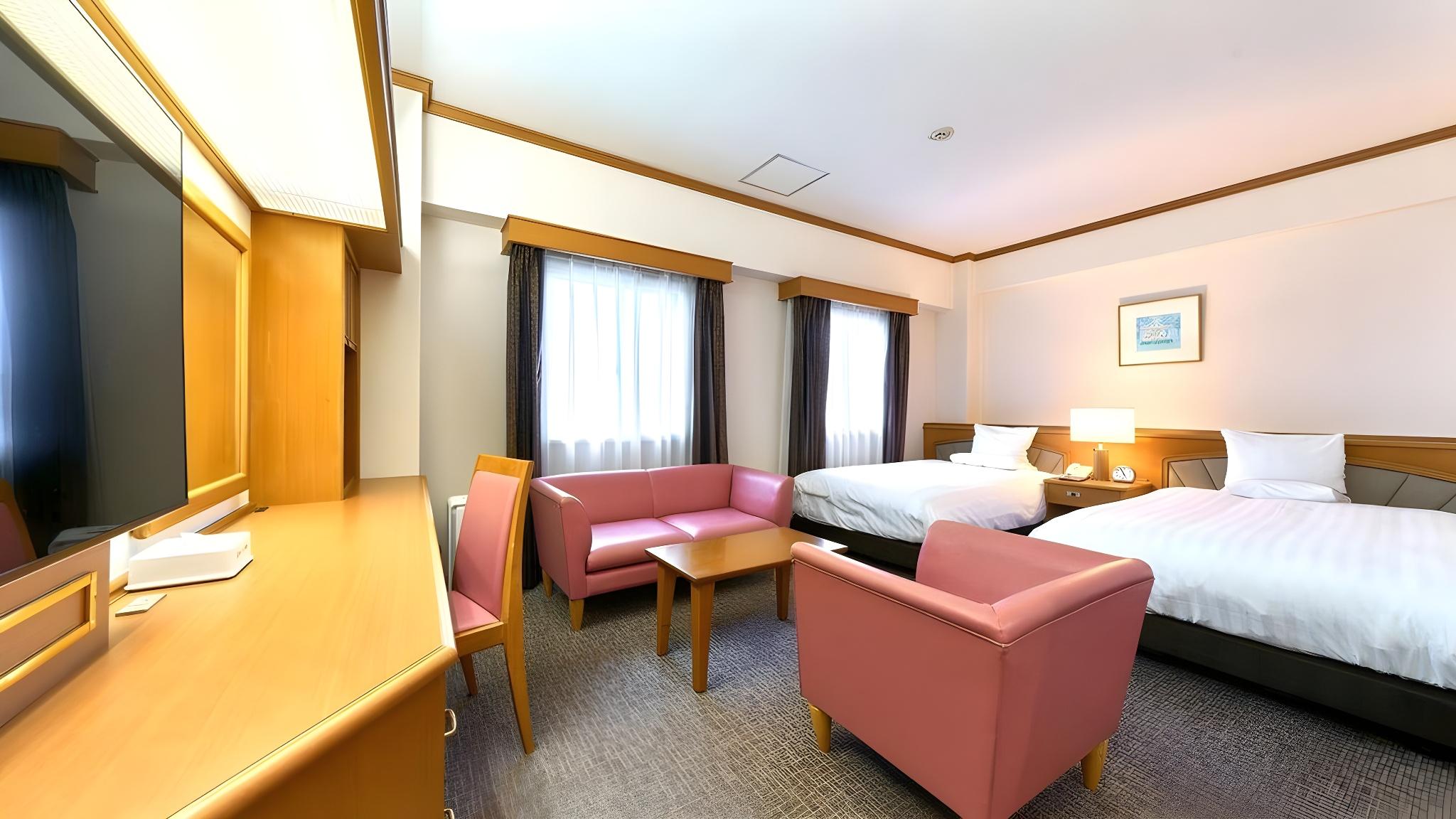 Deluxe, Twin Beds