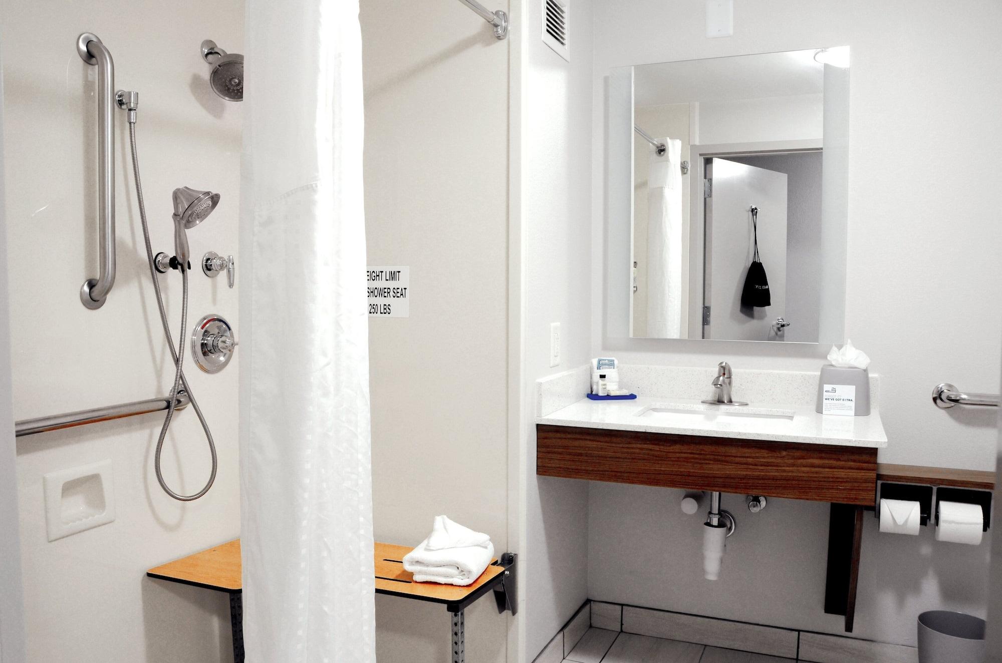 جناح بسرير مزدوج لذوي الإعاقة، Holiday Inn Express Hotel and Suites Mt. Juliet-Nashville Area 5/5
