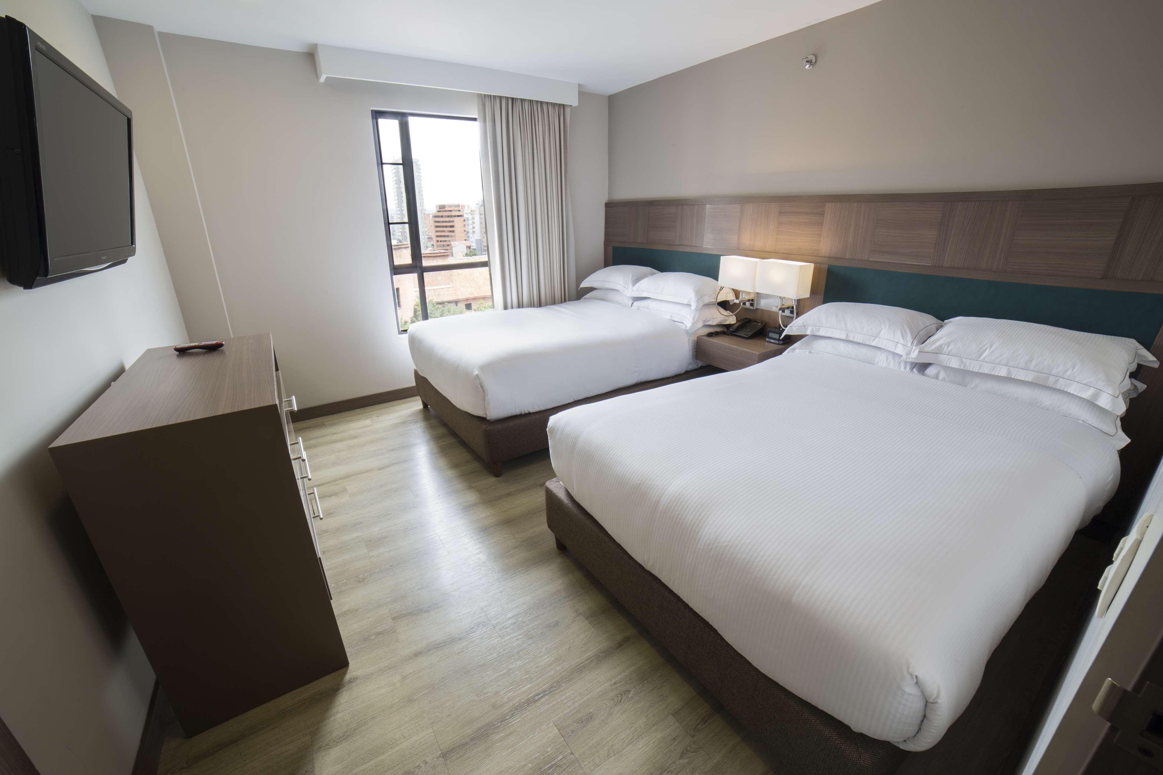 2 ROOMS, SUITE, 2 DOUBLE BEDS