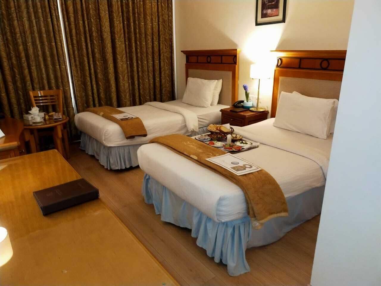 BASIC, TWIN BEDS