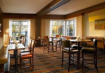 Courtyard Marriott Burlington Harbor 39/48
