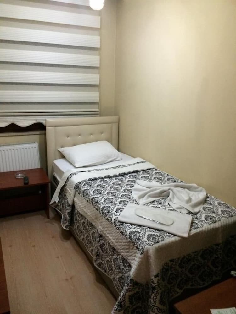 STANDARD, DOUBLE BED