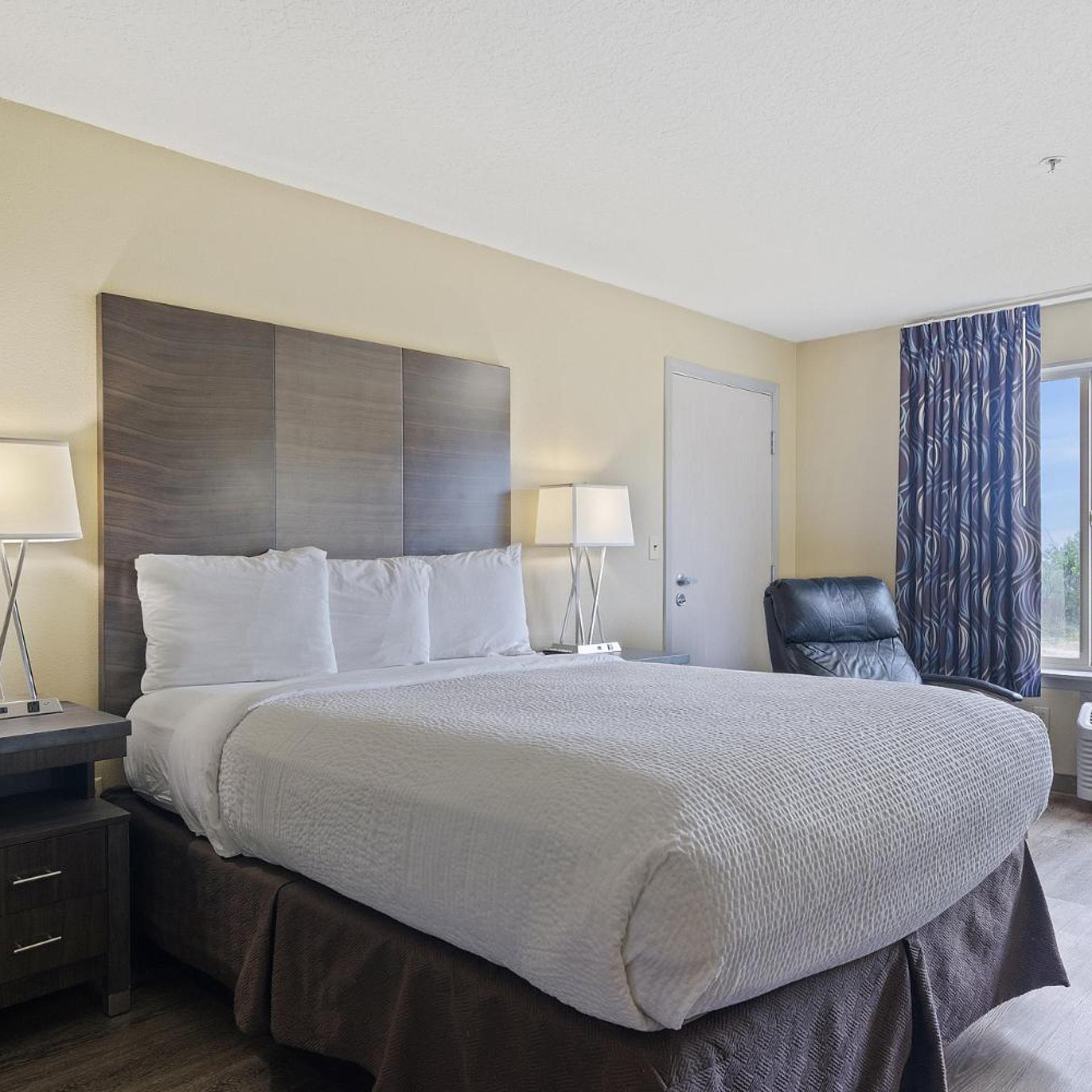 Cedars Ocean View Inn 13/35