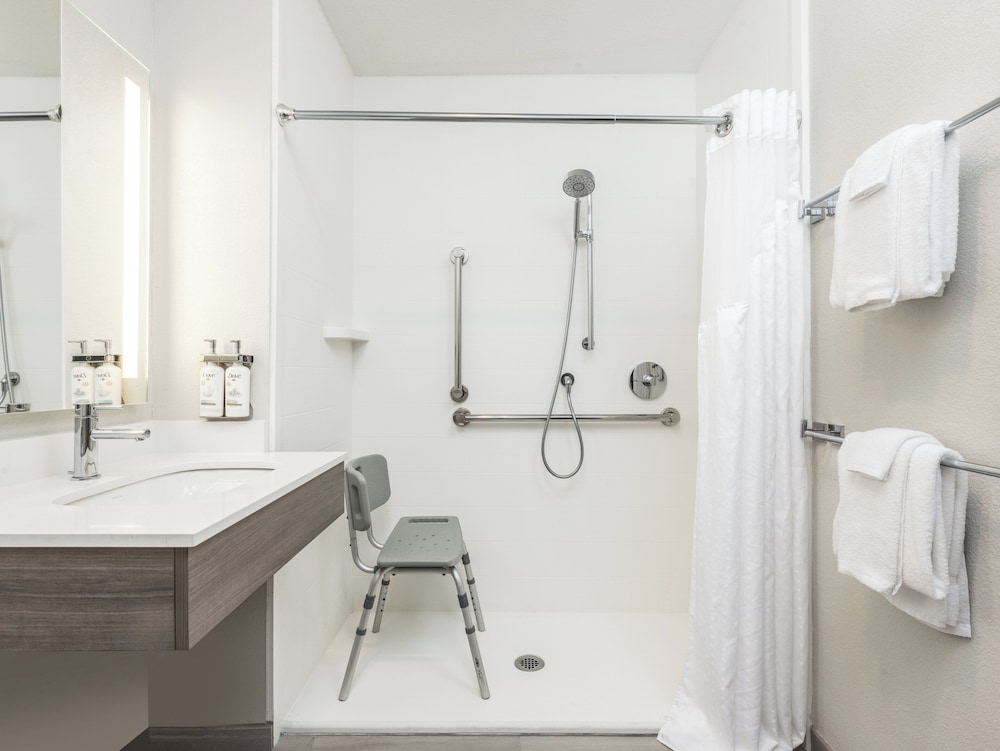 Holiday Inn Express Portland South - Lake Oswego 77/79